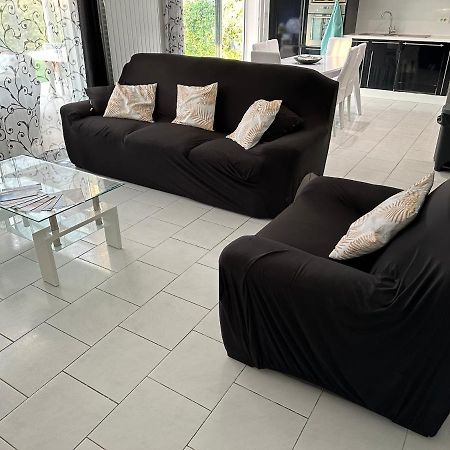 Petite Maisonette Adossee Mais Independante Avec Piscine Villa Peymeinade Exteriör bild