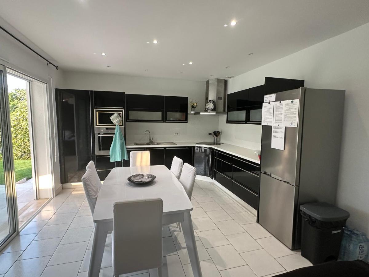 Petite Maisonette Adossee Mais Independante Avec Piscine Villa Peymeinade Exteriör bild