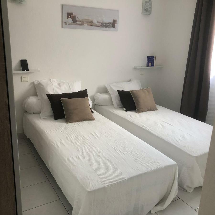 Petite Maisonette Adossee Mais Independante Avec Piscine Villa Peymeinade Exteriör bild